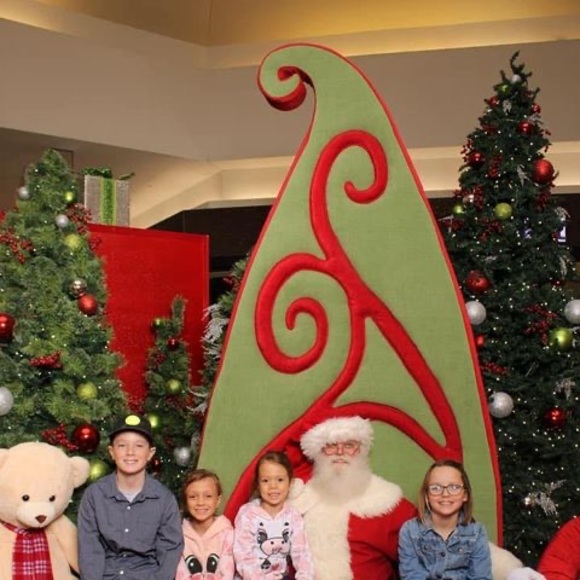 Meet your Posher, Dayna - Picture 1 of 1